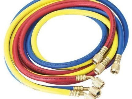 Refrigerant charging hose