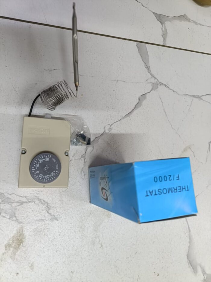 Thermostat -30 +30 Thermostat -30 +30