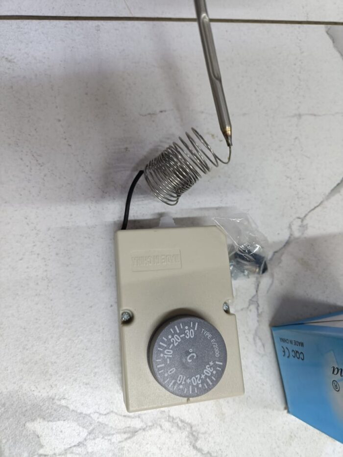 Thermostat -30 +30 Thermostat -30 +30